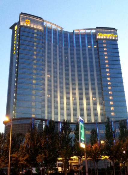 沿街建筑外立面铝单板装修“大变身”,城市颜值再提升!